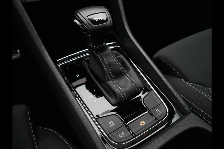 Škoda Karoq 1.5 TSI 150pk DSG Sportline Business Navigatie 19"velgen Camera Keyless 286