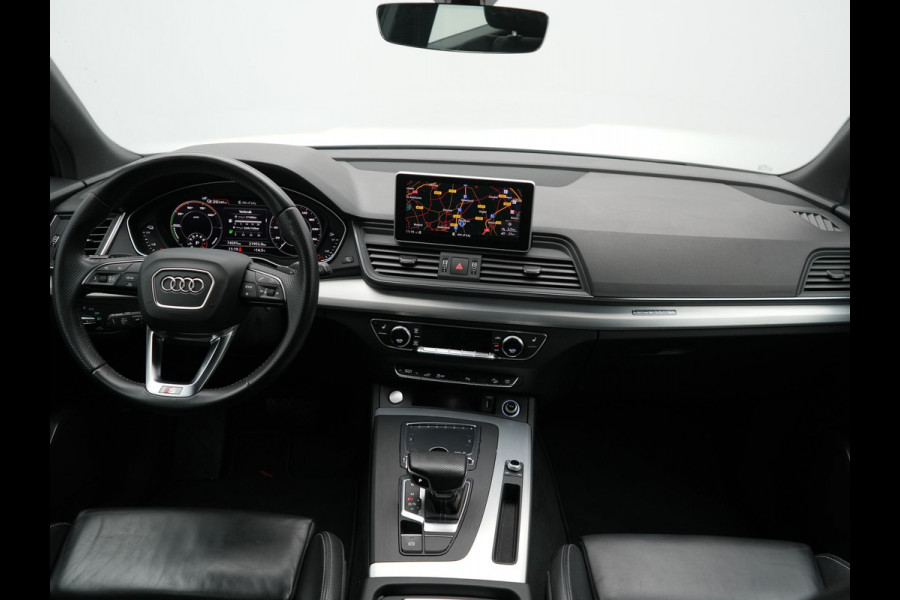 Audi Q5 50 TFSIe Quattro S Line Plug In Hybrid 300pk Dealer O.H PHEV | Luchtvering | Trekhaak Af Fabriek | Adaptive Cruise | Valcona Lederen Sportstoelen | Matrix LED | Apple Carplay | Navigatie | Virtual | DAB | 19"L.M | Audi Q5 50 TFSIe Quattro S Line Plug In Hybrid 300pk Dealer O.H PHEV | Luchtvering | Trekhaak Af Fabriek | Adaptive Cruise | Valcona Lederen Sportstoelen | Matrix LED | Apple Carplay | Navigatie | Virtual | DAB | 19"L.M |
