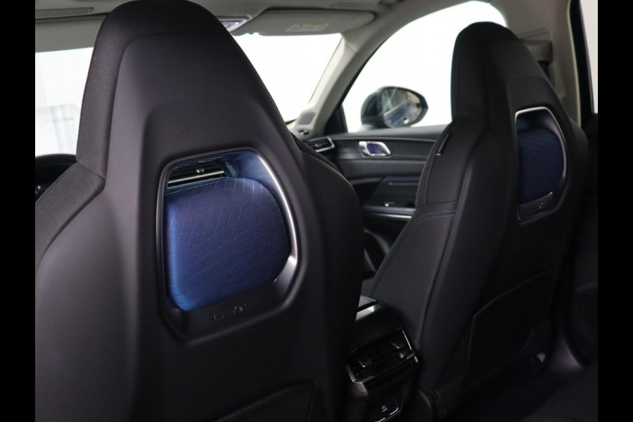 Lynk & Co 01 1.5 Plug In | Panoramadak | Infinity by Harman | Camera | Adaptive cruise | Stoelverwarming | Carplay | Memory | Full LED Lynk & Co 01 1.5 Plug In | Panoramadak | Infinity by Harman | Camera | Adaptive cruise | Stoelverwarming | Carplay | Memory | Full LED