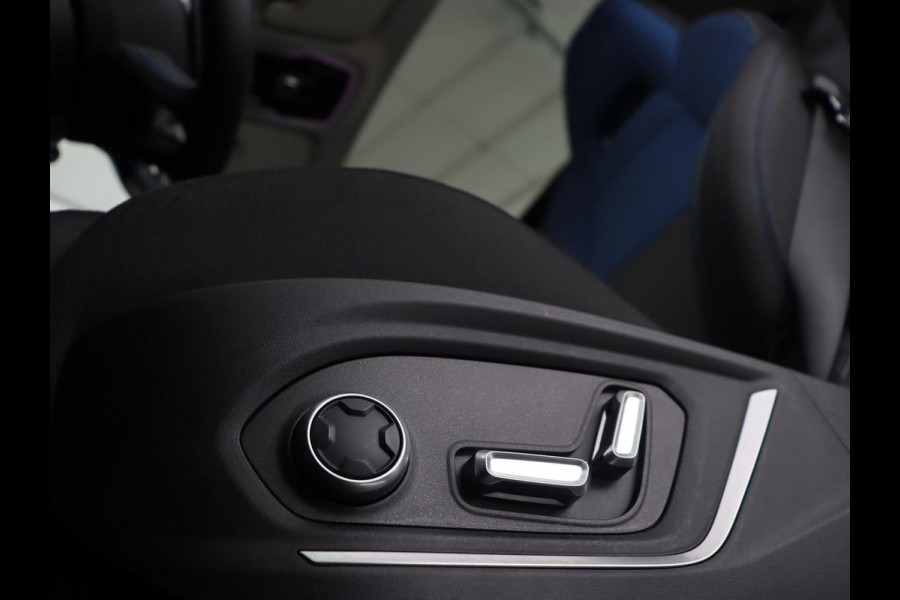 Lynk & Co 01 1.5 Plug In | Panoramadak | Infinity by Harman | Camera | Adaptive cruise | Stoelverwarming | Carplay | Memory | Full LED Lynk & Co 01 1.5 Plug In | Panoramadak | Infinity by Harman | Camera | Adaptive cruise | Stoelverwarming | Carplay | Memory | Full LED