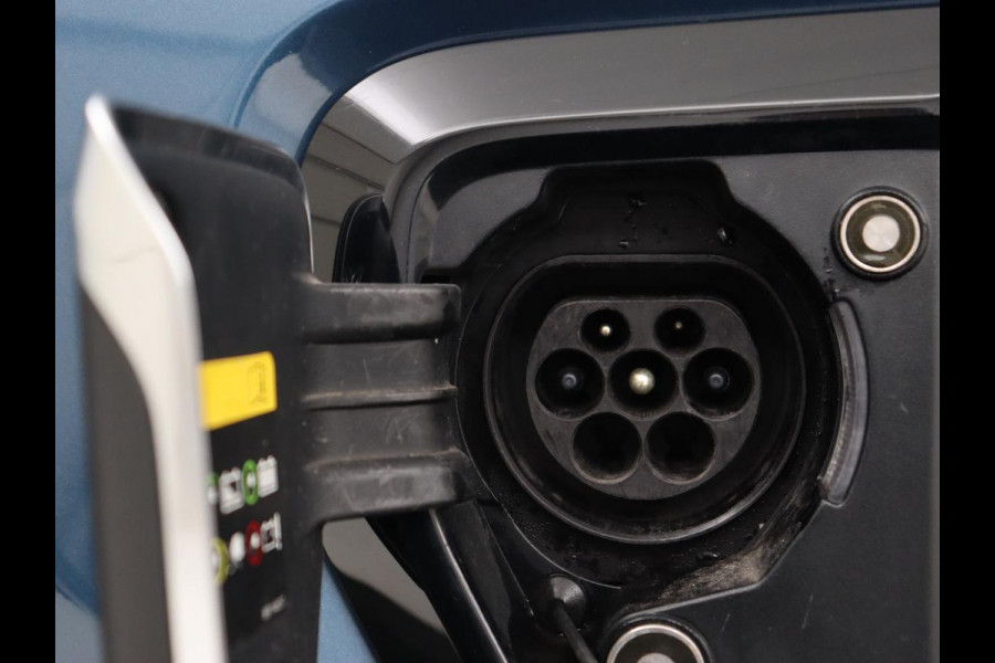 Lynk & Co 01 1.5 Plug In | Panoramadak | Infinity by Harman | Camera | Adaptive cruise | Stoelverwarming | Carplay | Memory | Full LED Lynk & Co 01 1.5 Plug In | Panoramadak | Infinity by Harman | Camera | Adaptive cruise | Stoelverwarming | Carplay | Memory | Full LED