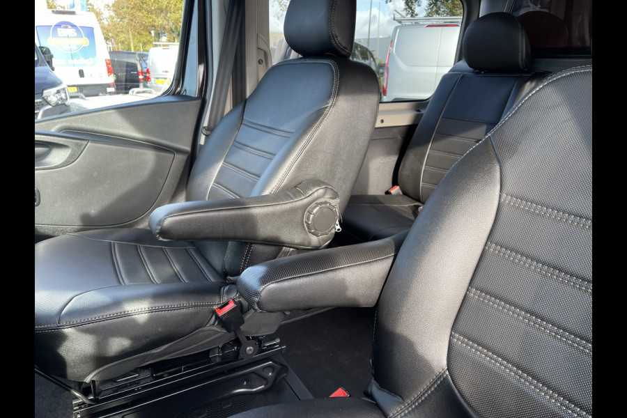 Renault Trafic 2.0 dCi 170pk automaat T29 L2H1 DC 5 persoons Luxe / vaste prijs rijklaar € 24.950 ex btw / lease vanaf € 407 / dubbele schuifdeur / trekhaak / camera / airco / cruise / navigatie !