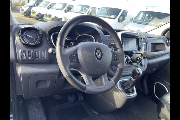 Renault Trafic 2.0 dCi 170pk automaat T29 L2H1 DC 5 persoons Luxe / vaste prijs rijklaar € 24.950 ex btw / lease vanaf € 407 / dubbele schuifdeur / trekhaak / camera / airco / cruise / navigatie !