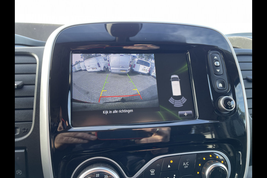 Renault Trafic 2.0 dCi 170pk automaat T29 L2H1 DC 5 persoons Luxe / vaste prijs rijklaar € 24.950 ex btw / lease vanaf € 407 / dubbele schuifdeur / trekhaak / camera / airco / cruise / navigatie !