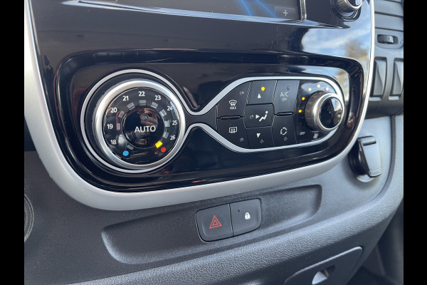 Renault Trafic 2.0 dCi 170pk automaat T29 L2H1 DC 5 persoons Luxe / vaste prijs rijklaar € 24.950 ex btw / lease vanaf € 407 / dubbele schuifdeur / trekhaak / camera / airco / cruise / navigatie !