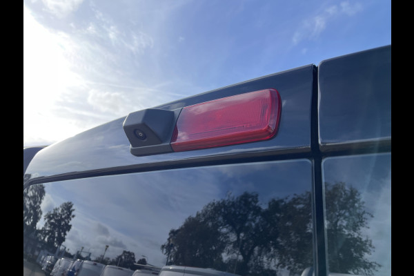 Renault Trafic 2.0 dCi 170pk automaat T29 L2H1 DC 5 persoons Luxe / vaste prijs rijklaar € 24.950 ex btw / lease vanaf € 407 / dubbele schuifdeur / trekhaak / camera / airco / cruise / navigatie !