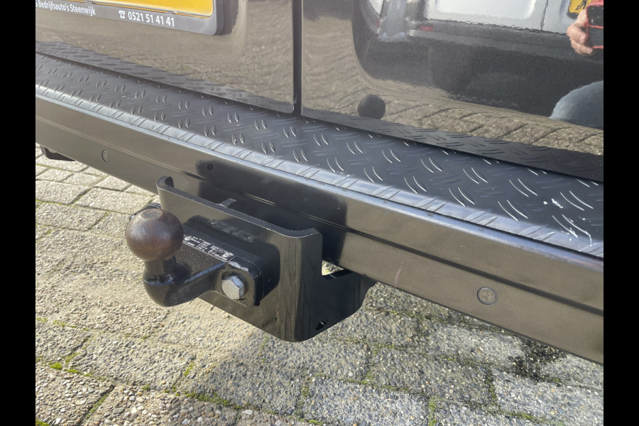 Renault Trafic 2.0 dCi 170pk automaat T29 L2H1 DC 5 persoons Luxe / vaste prijs rijklaar € 24.950 ex btw / lease vanaf € 407 / dubbele schuifdeur / trekhaak / camera / airco / cruise / navigatie !