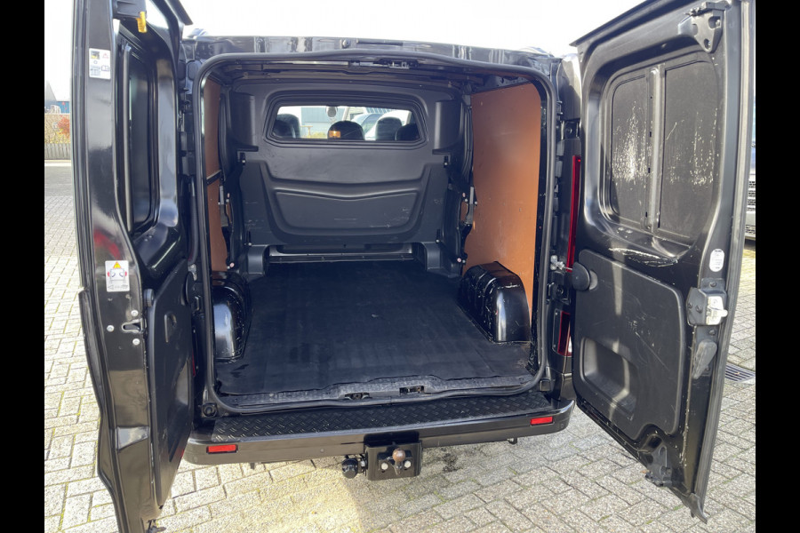 Renault Trafic 2.0 dCi 170pk automaat T29 L2H1 DC 5 persoons Luxe / vaste prijs rijklaar € 24.950 ex btw / lease vanaf € 407 / dubbele schuifdeur / trekhaak / camera / airco / cruise / navigatie !