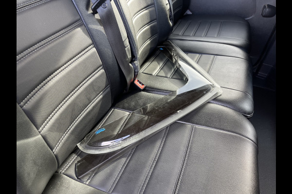 Renault Trafic 2.0 dCi 170pk automaat T29 L2H1 DC 5 persoons Luxe / vaste prijs rijklaar € 24.950 ex btw / lease vanaf € 407 / dubbele schuifdeur / trekhaak / camera / airco / cruise / navigatie !