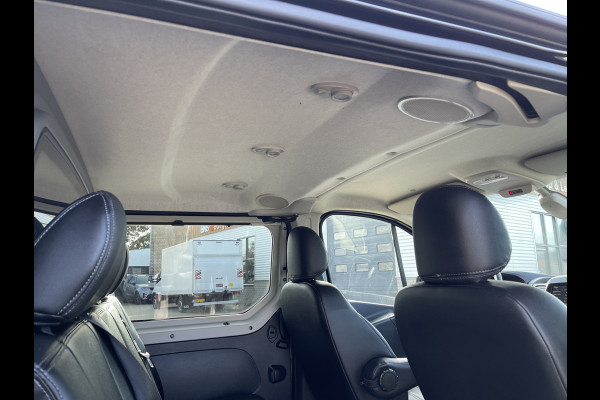 Renault Trafic 2.0 dCi 170pk automaat T29 L2H1 DC 5 persoons Luxe / vaste prijs rijklaar € 24.950 ex btw / lease vanaf € 407 / dubbele schuifdeur / trekhaak / camera / airco / cruise / navigatie !