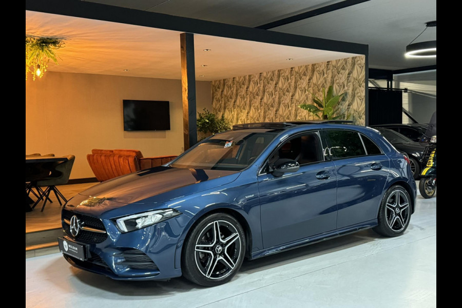 Mercedes-Benz A-Klasse 200 AMG Line Edition Garantie Pano Ambient Night Camera StoelVW Carplay Cruise Clima Navi PDC Led Rijklaar