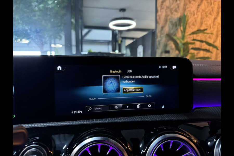 Mercedes-Benz A-Klasse 200 AMG Line Edition Garantie Pano Ambient Night Camera StoelVW Carplay Cruise Clima Navi PDC Led Rijklaar
