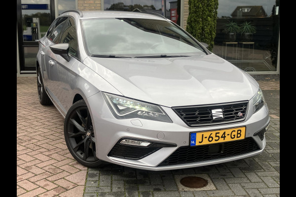 Seat León ST 1.5 TSI FR Ultimate Edition Black Sky | Trekhaak | Camera | NAP Seat León ST 1.5 TSI FR Ultimate Edition Black Sky | Trekhaak | Camera | NAP
