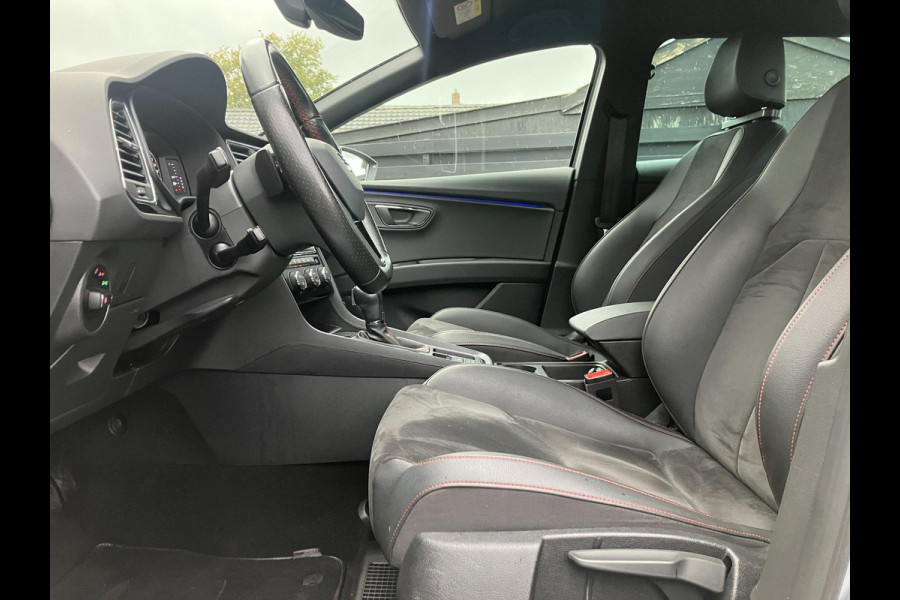 Seat León ST 1.5 TSI FR Ultimate Edition Black Sky | Trekhaak | Camera | NAP Seat León ST 1.5 TSI FR Ultimate Edition Black Sky | Trekhaak | Camera | NAP