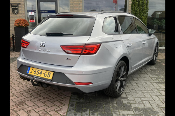 Seat León ST 1.5 TSI FR Ultimate Edition Black Sky | Trekhaak | Camera | NAP Seat León ST 1.5 TSI FR Ultimate Edition Black Sky | Trekhaak | Camera | NAP