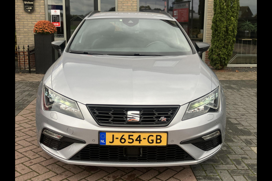 Seat León ST 1.5 TSI FR Ultimate Edition Black Sky | Trekhaak | Camera | NAP Seat León ST 1.5 TSI FR Ultimate Edition Black Sky | Trekhaak | Camera | NAP