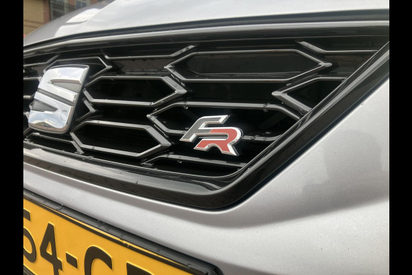 Seat León ST 1.5 TSI FR Ultimate Edition Black Sky | Trekhaak | Camera | NAP Seat León ST 1.5 TSI FR Ultimate Edition Black Sky | Trekhaak | Camera | NAP