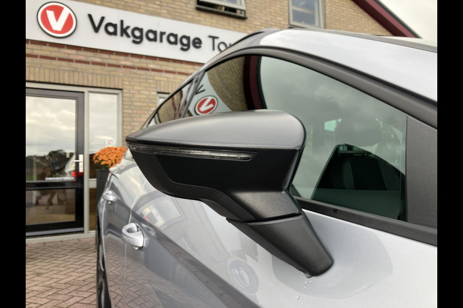 Seat León ST 1.5 TSI FR Ultimate Edition Black Sky | Trekhaak | Camera | NAP Seat León ST 1.5 TSI FR Ultimate Edition Black Sky | Trekhaak | Camera | NAP