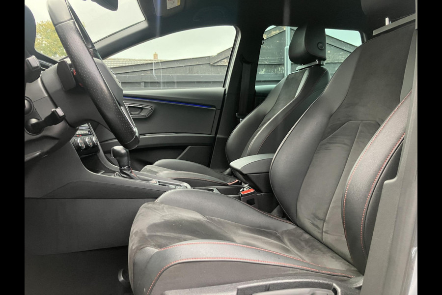 Seat León ST 1.5 TSI FR Ultimate Edition Black Sky | Trekhaak | Camera | NAP Seat León ST 1.5 TSI FR Ultimate Edition Black Sky | Trekhaak | Camera | NAP
