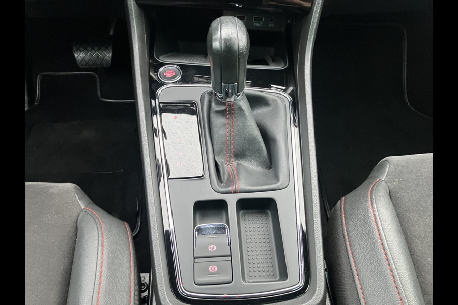 Seat León ST 1.5 TSI FR Ultimate Edition Black Sky | Trekhaak | Camera | NAP Seat León ST 1.5 TSI FR Ultimate Edition Black Sky | Trekhaak | Camera | NAP