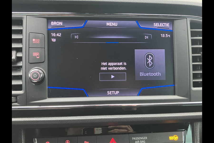 Seat León ST 1.5 TSI FR Ultimate Edition Black Sky | Trekhaak | Camera | NAP Seat León ST 1.5 TSI FR Ultimate Edition Black Sky | Trekhaak | Camera | NAP