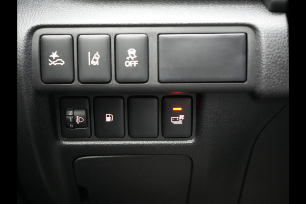 Mitsubishi Eclipse Cross 2.4 Intense Plug In Hybrid Dealer O.H PHEV | Camera | Alcantara Sportstoelen Verwarmd | Navigatie | Cruise Control | Keyless | DAB | Mitsubishi Eclipse Cross 2.4 Intense Plug In Hybrid Dealer O.H PHEV | Camera | Alcantara Sportstoelen Verwarmd | Navigatie | Cruise Control | Keyless | DAB |