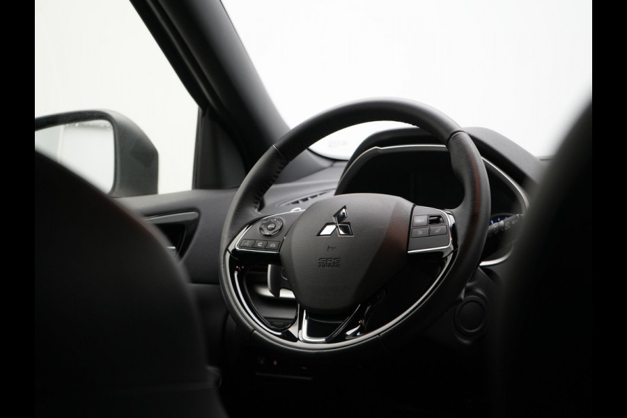 Mitsubishi Eclipse Cross 2.4 Intense Plug In Hybrid Dealer O.H PHEV | Camera | Alcantara Sportstoelen Verwarmd | Navigatie | Cruise Control | Keyless | DAB | Mitsubishi Eclipse Cross 2.4 Intense Plug In Hybrid Dealer O.H PHEV | Camera | Alcantara Sportstoelen Verwarmd | Navigatie | Cruise Control | Keyless | DAB |