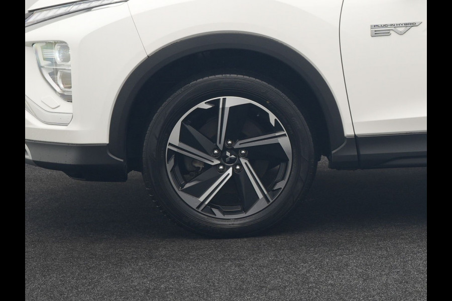 Mitsubishi Eclipse Cross 2.4 Intense Plug In Hybrid Dealer O.H PHEV | Camera | Alcantara Sportstoelen Verwarmd | Navigatie | Cruise Control | Keyless | DAB | Mitsubishi Eclipse Cross 2.4 Intense Plug In Hybrid Dealer O.H PHEV | Camera | Alcantara Sportstoelen Verwarmd | Navigatie | Cruise Control | Keyless | DAB |