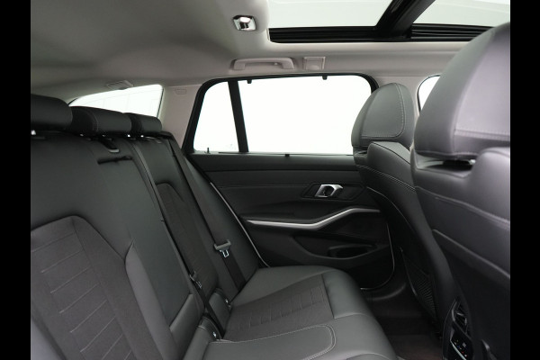 BMW 3 Serie Touring 330e xDrive Sportline Plug In Hybrid 292pk Dealer O.H PHEV | Laser LED | Panodak | Adaptive Cruise | Camera | Lederen Sportstoelen Verwarmd | Apple Carplay | Keyless | Virtual | Navigatie | DAB | 18"L.M | BMW 3 Serie Touring 330e xDrive Sportline Plug In Hybrid 292pk Dealer O.H PHEV | Laser LED | Panodak | Adaptive Cruise | Camera | Lederen Sportstoelen Verwarmd | Apple Carplay | Keyless | Virtual | Navigatie | DAB | 18"L.M |