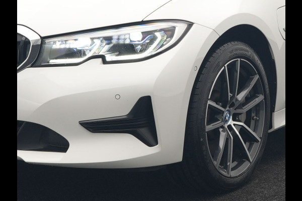 BMW 3 Serie Touring 330e xDrive Sportline Plug In Hybrid 292pk Dealer O.H PHEV | Laser LED | Panodak | Adaptive Cruise | Camera | Lederen Sportstoelen Verwarmd | Apple Carplay | Keyless | Virtual | Navigatie | DAB | 18"L.M | BMW 3 Serie Touring 330e xDrive Sportline Plug In Hybrid 292pk Dealer O.H PHEV | Laser LED | Panodak | Adaptive Cruise | Camera | Lederen Sportstoelen Verwarmd | Apple Carplay | Keyless | Virtual | Navigatie | DAB | 18"L.M |
