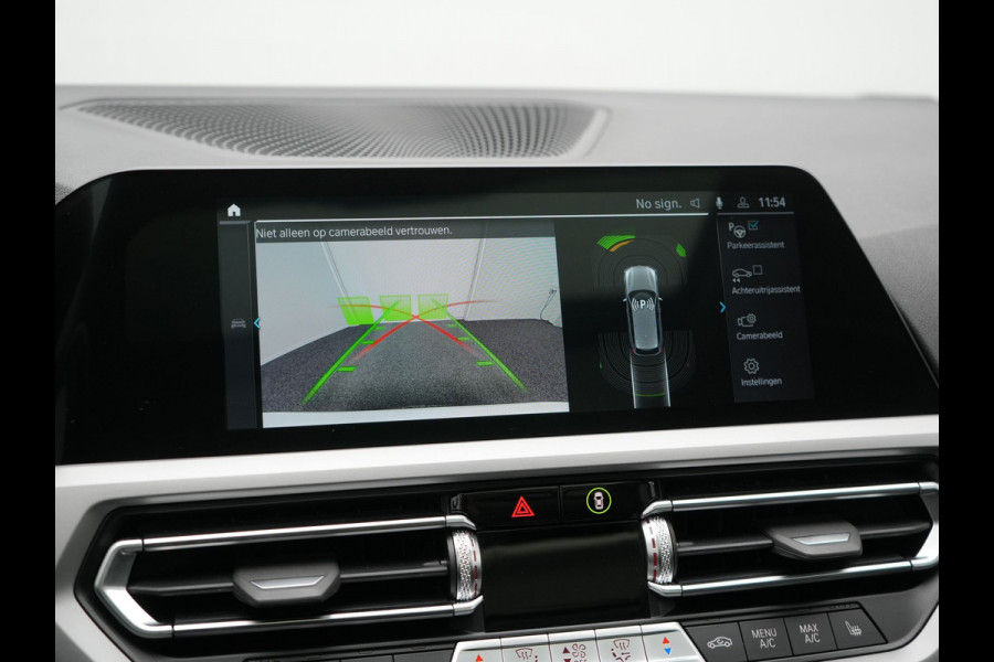 BMW 3 Serie Touring 330e xDrive Sportline Plug In Hybrid 292pk Dealer O.H PHEV | Laser LED | Panodak | Adaptive Cruise | Camera | Lederen Sportstoelen Verwarmd | Apple Carplay | Keyless | Virtual | Navigatie | DAB | 18"L.M | BMW 3 Serie Touring 330e xDrive Sportline Plug In Hybrid 292pk Dealer O.H PHEV | Laser LED | Panodak | Adaptive Cruise | Camera | Lederen Sportstoelen Verwarmd | Apple Carplay | Keyless | Virtual | Navigatie | DAB | 18"L.M |