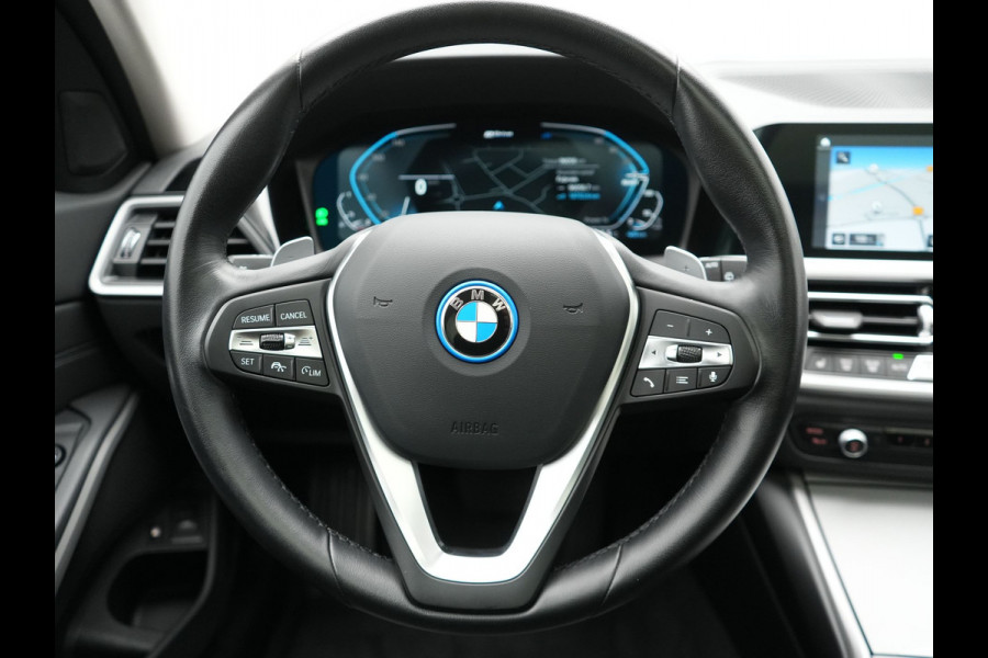 BMW 3 Serie Touring 330e xDrive Sportline Plug In Hybrid 292pk Dealer O.H PHEV | Laser LED | Panodak | Adaptive Cruise | Camera | Lederen Sportstoelen Verwarmd | Apple Carplay | Keyless | Virtual | Navigatie | DAB | 18"L.M | BMW 3 Serie Touring 330e xDrive Sportline Plug In Hybrid 292pk Dealer O.H PHEV | Laser LED | Panodak | Adaptive Cruise | Camera | Lederen Sportstoelen Verwarmd | Apple Carplay | Keyless | Virtual | Navigatie | DAB | 18"L.M |