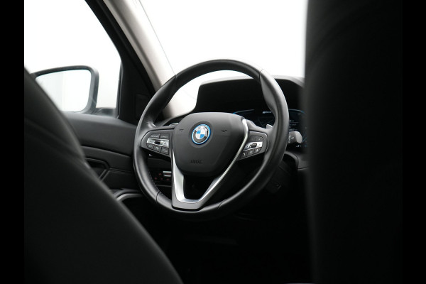 BMW 3 Serie Touring 330e xDrive Sportline Plug In Hybrid 292pk Dealer O.H PHEV | Laser LED | Panodak | Adaptive Cruise | Camera | Lederen Sportstoelen Verwarmd | Apple Carplay | Keyless | Virtual | Navigatie | DAB | 18"L.M | BMW 3 Serie Touring 330e xDrive Sportline Plug In Hybrid 292pk Dealer O.H PHEV | Laser LED | Panodak | Adaptive Cruise | Camera | Lederen Sportstoelen Verwarmd | Apple Carplay | Keyless | Virtual | Navigatie | DAB | 18"L.M |