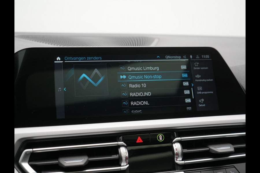 BMW 3 Serie Touring 330e xDrive Sportline Plug In Hybrid 292pk Dealer O.H PHEV | Laser LED | Panodak | Adaptive Cruise | Camera | Lederen Sportstoelen Verwarmd | Apple Carplay | Keyless | Virtual | Navigatie | DAB | 18"L.M | BMW 3 Serie Touring 330e xDrive Sportline Plug In Hybrid 292pk Dealer O.H PHEV | Laser LED | Panodak | Adaptive Cruise | Camera | Lederen Sportstoelen Verwarmd | Apple Carplay | Keyless | Virtual | Navigatie | DAB | 18"L.M |