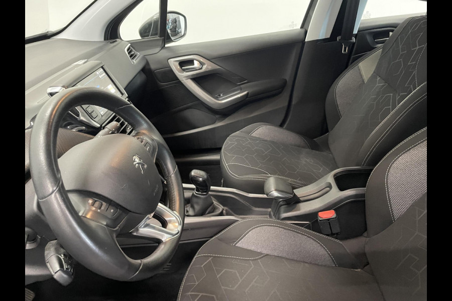 Peugeot 2008 1.2 PureTech Active 82pk Navigatie Apple Carplay/Android Auto Cruise Control Airco Peugeot 2008 1.2 PureTech Active 82pk Navigatie Apple Carplay/Android Auto Cruise Control Airco