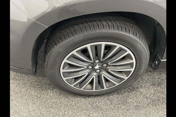 Peugeot 2008 1.2 PureTech Active 82pk Navigatie Apple Carplay/Android Auto Cruise Control Airco Peugeot 2008 1.2 PureTech Active 82pk Navigatie Apple Carplay/Android Auto Cruise Control Airco