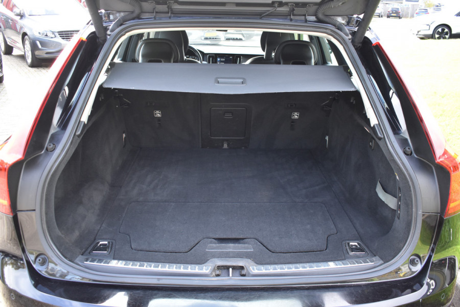 Volvo V90 T5 261PK 90th Anniversary Edition | Polestar | Trekhaak | Camera | Leder | BLIS | Stoelverwarming |