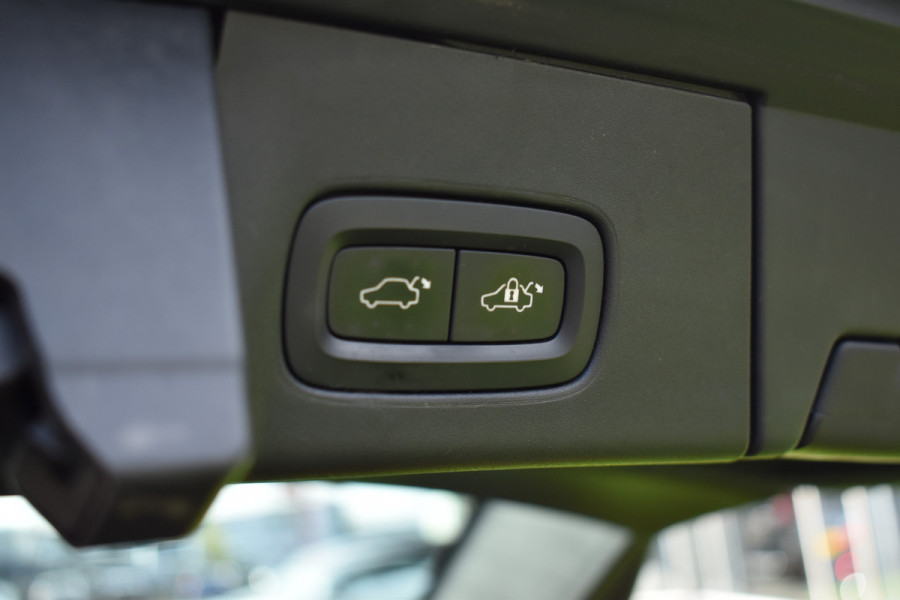 Volvo V90 T5 261PK 90th Anniversary Edition | Polestar | Trekhaak | Camera | Leder | BLIS | Stoelverwarming |