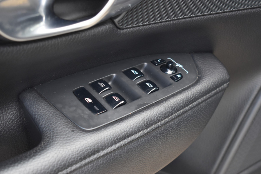Volvo V90 T5 261PK 90th Anniversary Edition | Polestar | Trekhaak | Camera | Leder | BLIS | Stoelverwarming |