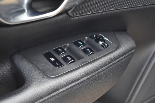 Volvo V90 T5 261PK 90th Anniversary Edition | Polestar | Trekhaak | Camera | Leder | BLIS | Stoelverwarming |