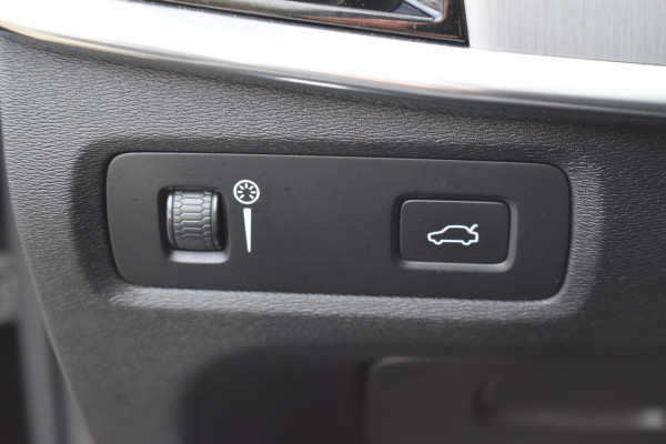 Volvo V90 T5 261PK 90th Anniversary Edition | Polestar | Trekhaak | Camera | Leder | BLIS | Stoelverwarming |