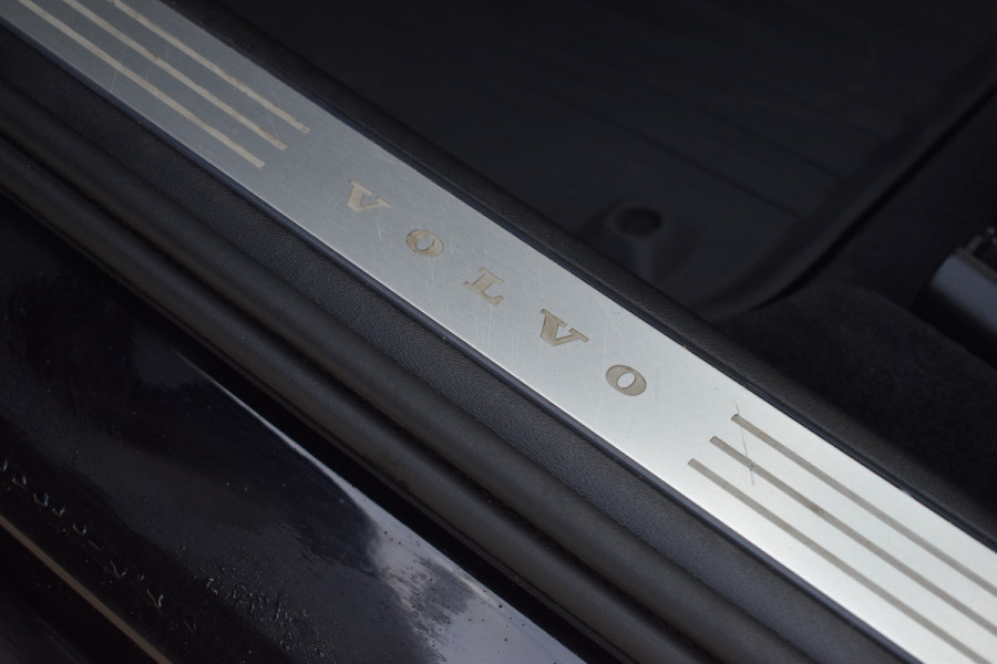 Volvo V90 T5 261PK 90th Anniversary Edition | Polestar | Trekhaak | Camera | Leder | BLIS | Stoelverwarming |