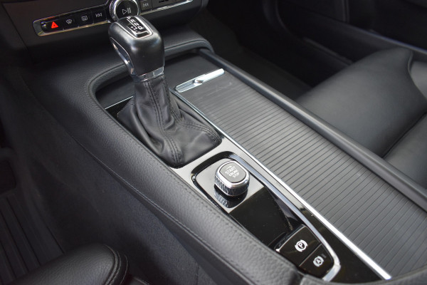 Volvo V90 T5 261PK 90th Anniversary Edition | Polestar | Trekhaak | Camera | Leder | BLIS | Stoelverwarming |