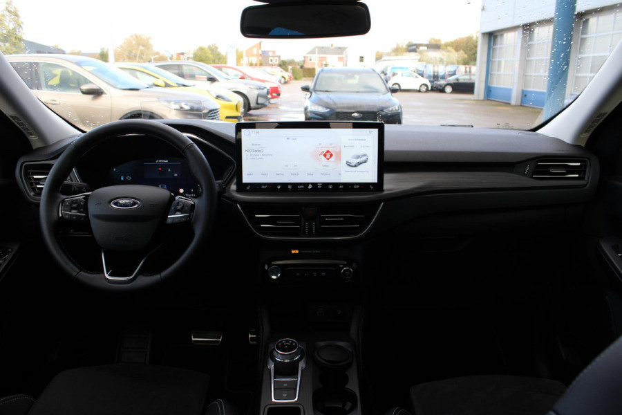 Ford Kuga 2.5 PHEV Active X 243pk | Driver Assistance Pack | Winterpack | Technology Pack | Panoramadak | All Season banden Ford Kuga 2.5 PHEV Active X 243pk | Driver Assistance Pack | Winterpack | Technology Pack | Panoramadak | All Season banden