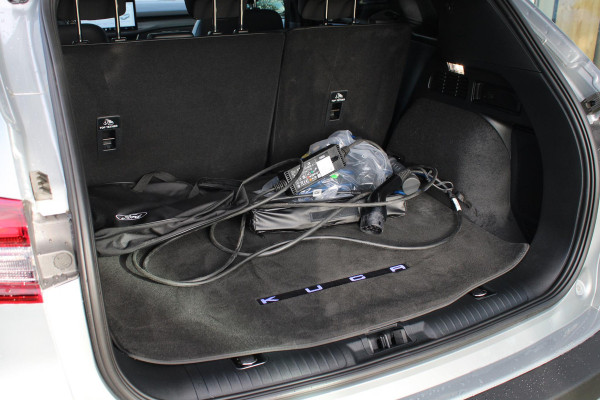 Ford Kuga 2.5 PHEV Active X 243pk | Driver Assistance Pack | Winterpack | Technology Pack | Panoramadak | All Season banden Ford Kuga 2.5 PHEV Active X 243pk | Driver Assistance Pack | Winterpack | Technology Pack | Panoramadak | All Season banden