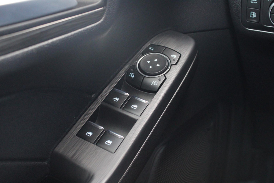 Ford Kuga 2.5 PHEV Active X 243pk | Driver Assistance Pack | Winterpack | Technology Pack | Panoramadak | All Season banden Ford Kuga 2.5 PHEV Active X 243pk | Driver Assistance Pack | Winterpack | Technology Pack | Panoramadak | All Season banden