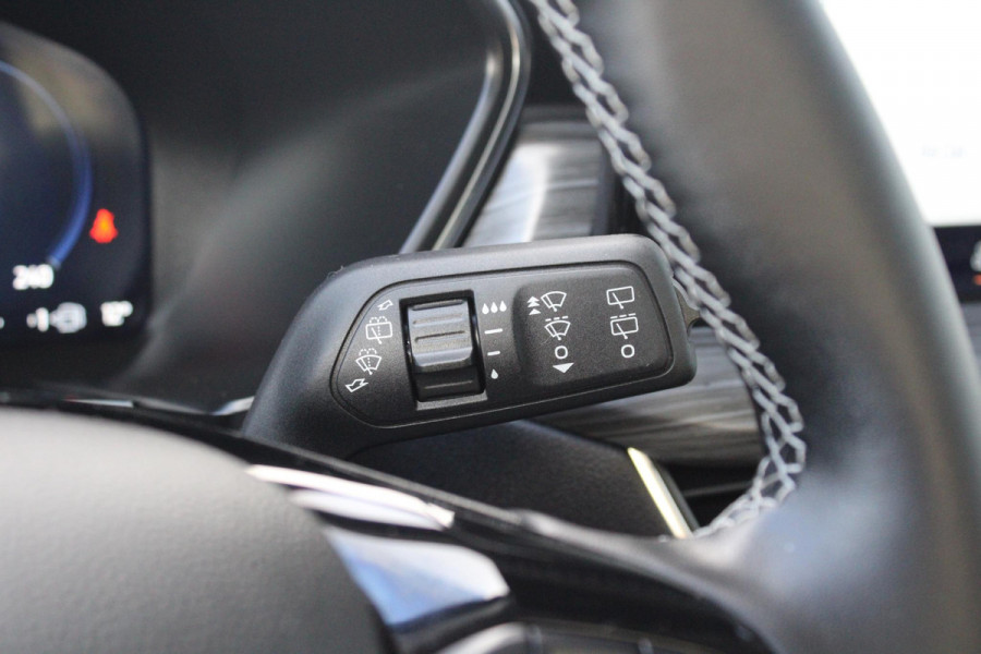 Ford Kuga 2.5 PHEV Active X 243pk | Driver Assistance Pack | Winterpack | Technology Pack | Panoramadak | All Season banden Ford Kuga 2.5 PHEV Active X 243pk | Driver Assistance Pack | Winterpack | Technology Pack | Panoramadak | All Season banden