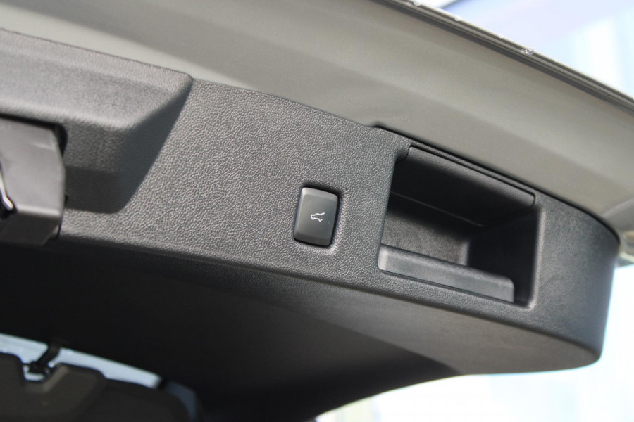 Ford Kuga 2.5 PHEV Active X 243pk | Driver Assistance Pack | Winterpack | Technology Pack | Panoramadak | All Season banden Ford Kuga 2.5 PHEV Active X 243pk | Driver Assistance Pack | Winterpack | Technology Pack | Panoramadak | All Season banden