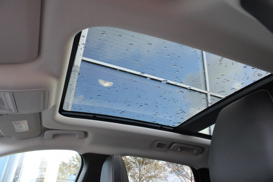 Ford Kuga 2.5 PHEV Active X 243pk | Driver Assistance Pack | Winterpack | Technology Pack | Panoramadak | All Season banden Ford Kuga 2.5 PHEV Active X 243pk | Driver Assistance Pack | Winterpack | Technology Pack | Panoramadak | All Season banden