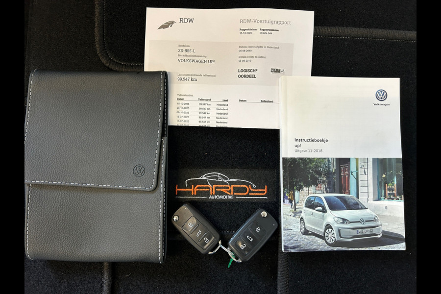 Volkswagen up! 1.0 BMT move up! 5 Deurs Airco 1e Eig Rijklaarprijs! Volkswagen up! 1.0 BMT move up! 5 Deurs Airco 1e Eig Rijklaarprijs!